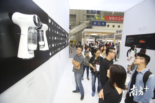 第六屆深圳國(guó)際工業(yè)設(shè)計(jì)大展 AI機(jī)器人、無(wú)人機(jī)與智能穿戴引領(lǐng)軟件開(kāi)發(fā)新潮流